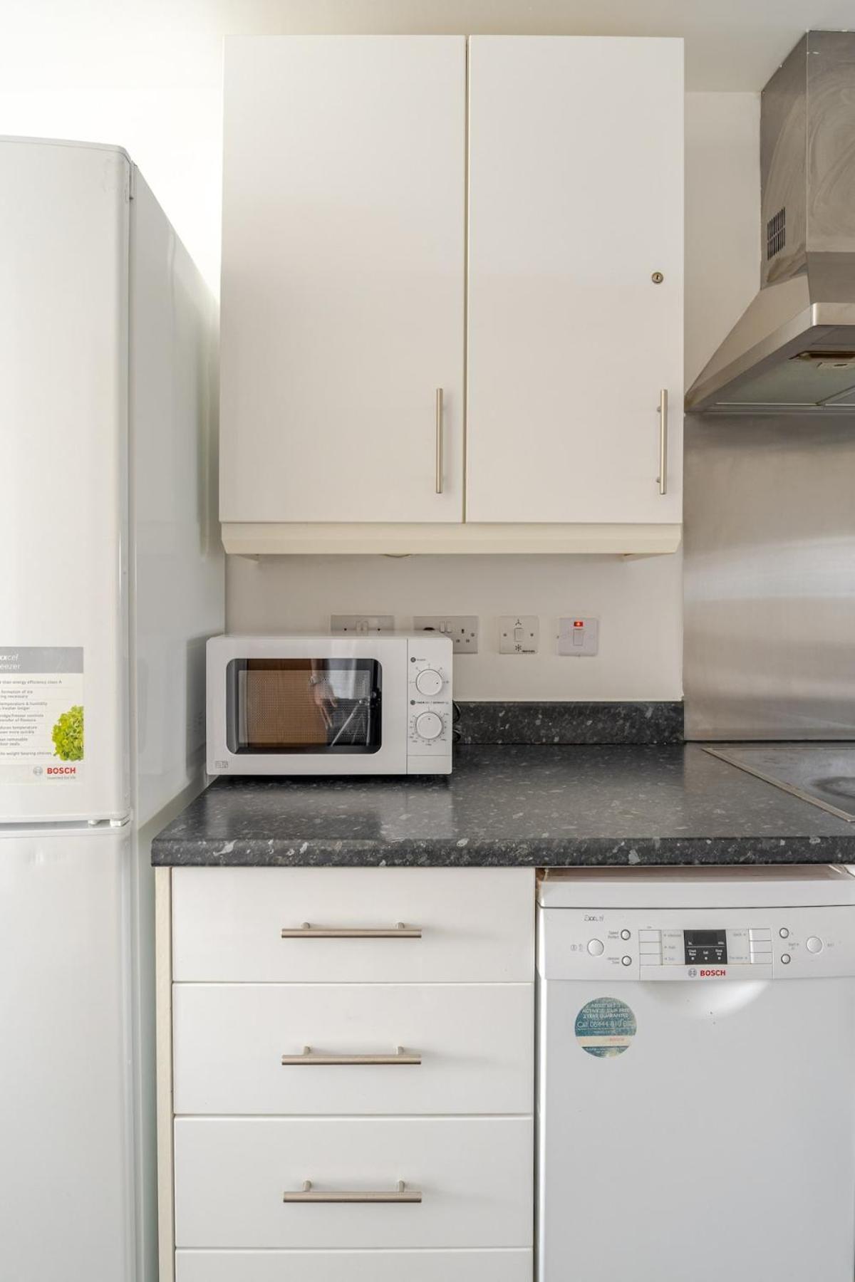1 Bedroom In Tottenham 20 Mins To & * Londres